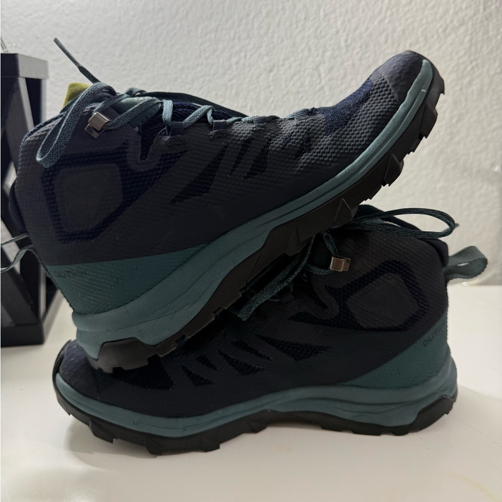 Salomon Blue and Green Hiking Boots - Picture 5 of 8